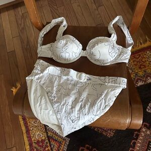 Weworewhat abstract female figures bikini